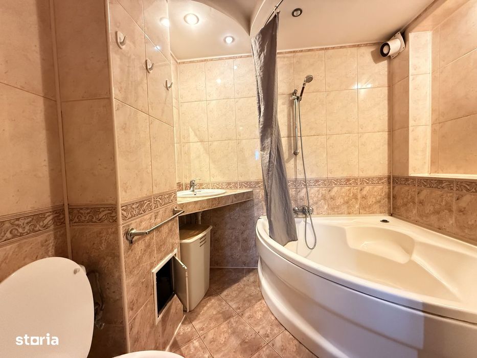 Ap. 3 camere , decomandat , centrala pe gaz - Judetean