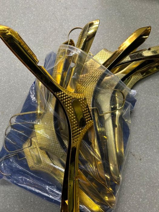 Продам вешалки для одежды