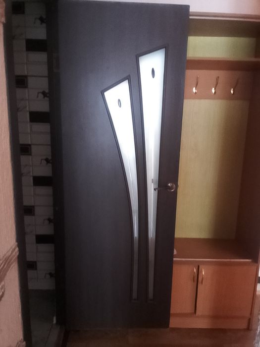Продам 4двери 60см само полотно