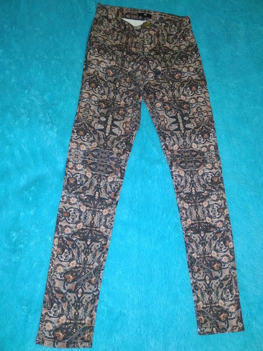 Продам женские штаны, джинсы, лосины.