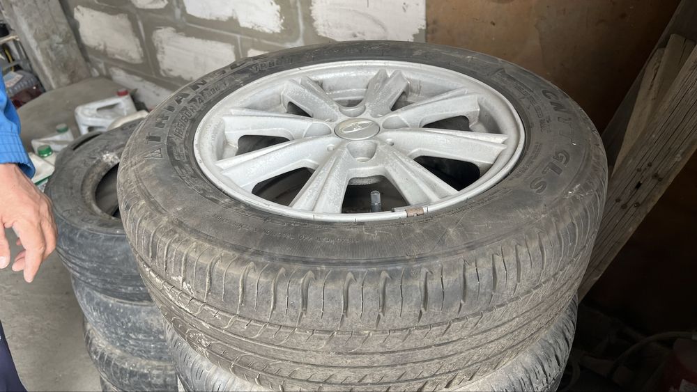 Продам колеса размер 14, шины 185/60