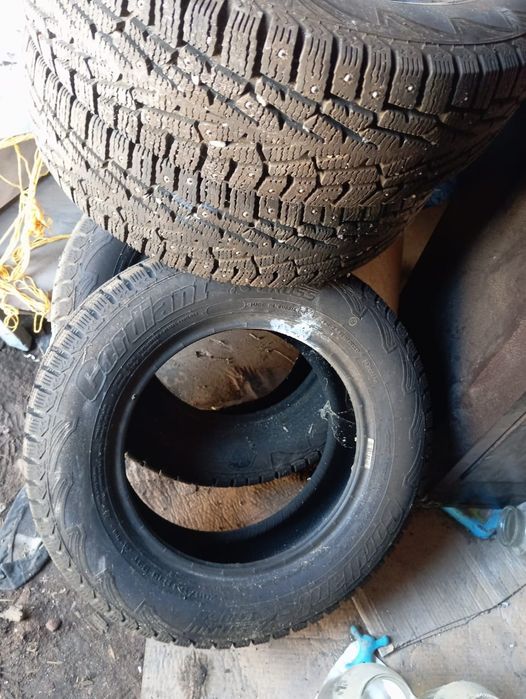 Продам резину на мерс