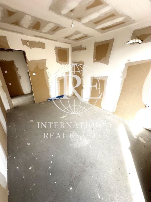 Продава се Тристаен апартамент в Варна, Гранд Мол Варна - 120 кв.м за 1792 €/кв.м - Снимка #9