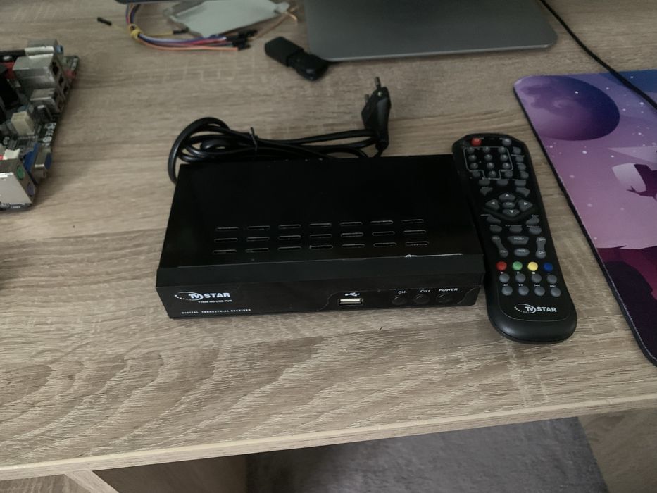 Receiver TV digital HD DVB-T2 PVR USB media player -nefolosit ,in cutie
