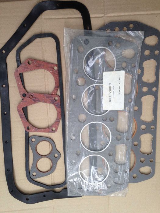 Оригинални нови  части за двигателя на Шкода 105 L