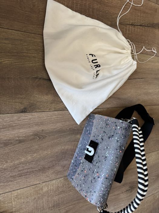 Furla Цветна чанта