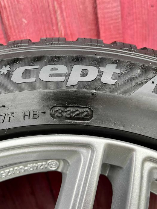 Vand jante de bmw seria 3 cu cauciucuri M+S