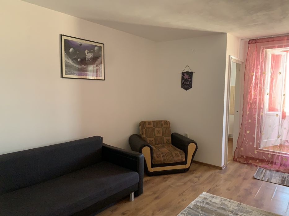 Particular inchiriez garsoniera