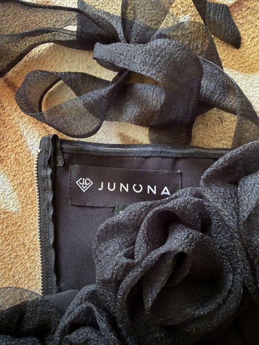 Черен топ JUNONA с рози и връзки