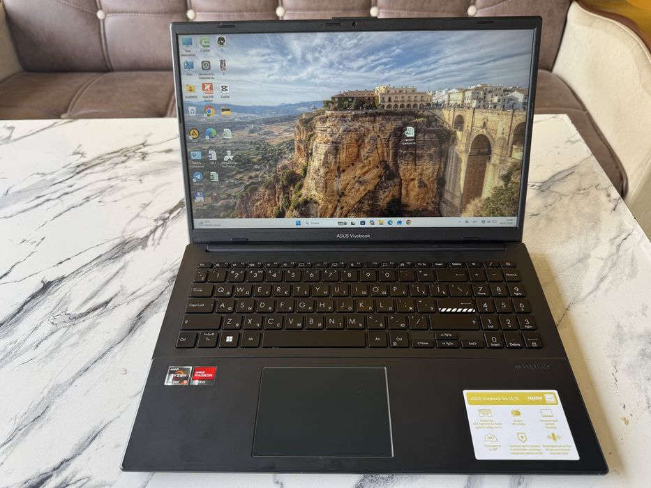 Notebook ASUS Vivobook 8/512GB AMD Ryzen 5 7520U
