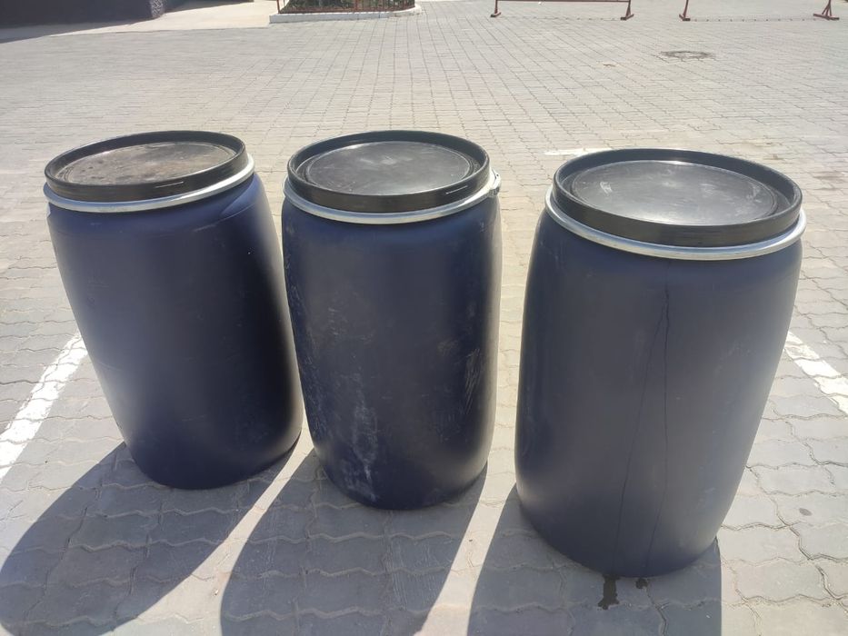 Продам пластиковые бочки