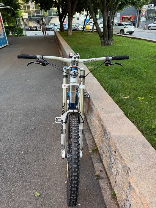 Downhill Rocky Mountain Flatline L (schimb cu cursiera)