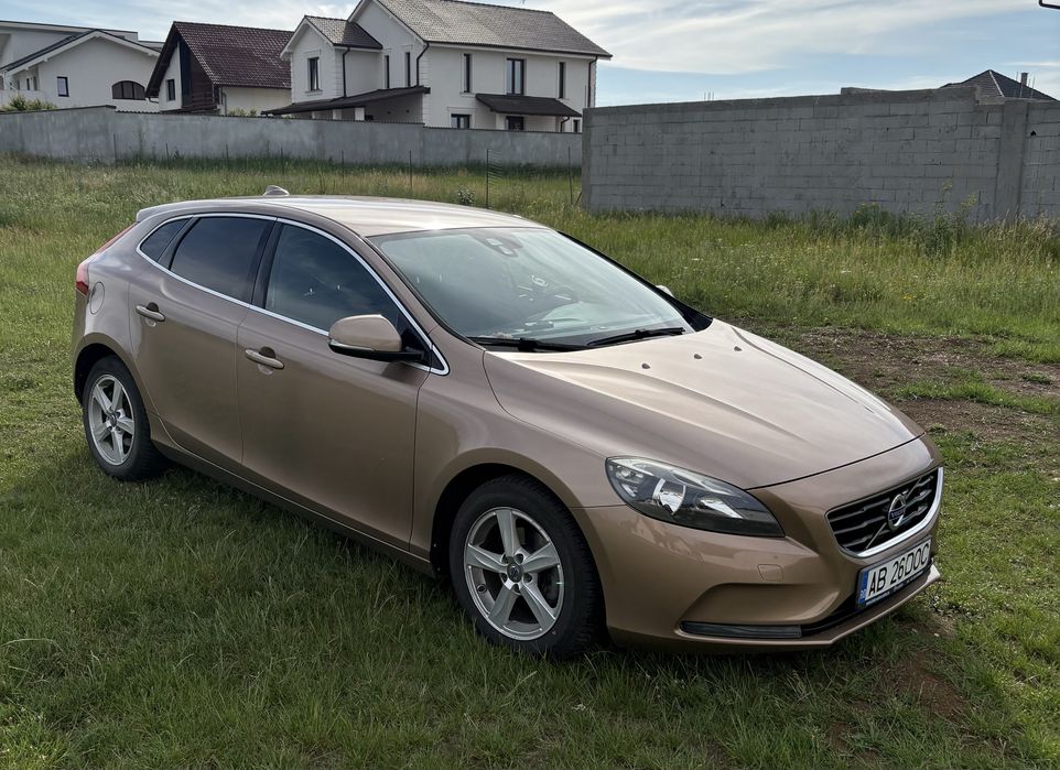VOLVO V40 2014 — imagine 3
