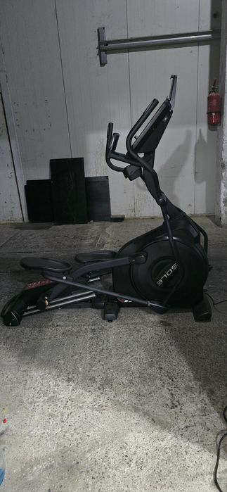 Bicicleta eliptica profesionala sole e25