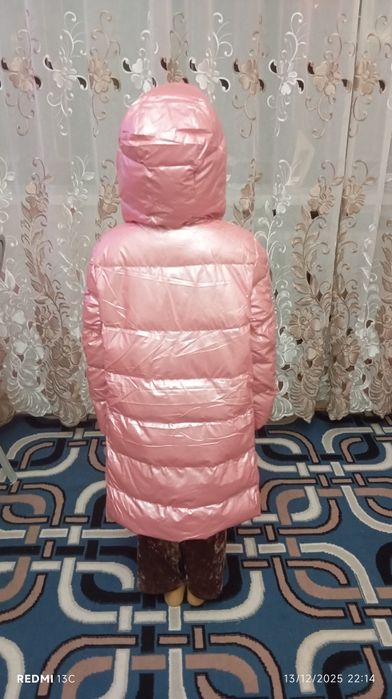 Qizaloqlar kurtkasi sotiladi ,