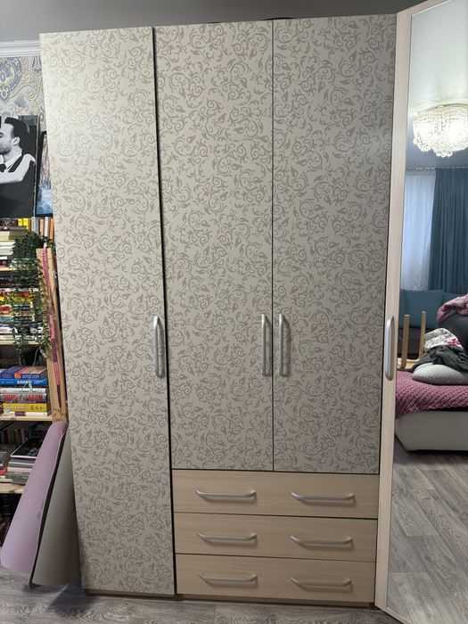 Шифонер вместительный