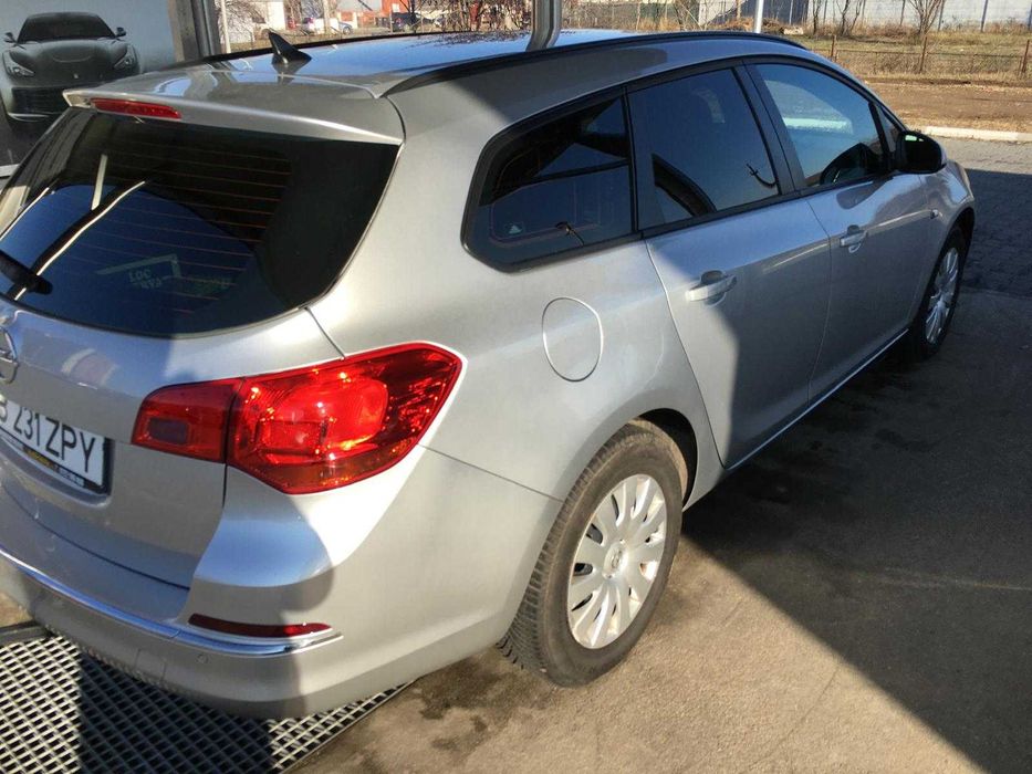 Opel Astra J Sports Tourer