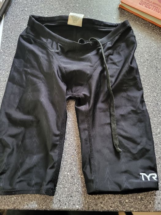 Costum băieți inot concurs TYR marime 24