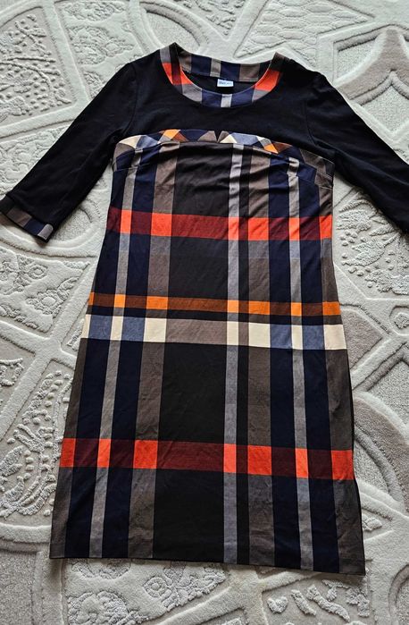 Rochie Solo,mărime 42/M-L, nepurtată, nouă, fără etichetă.  Viscoza95%