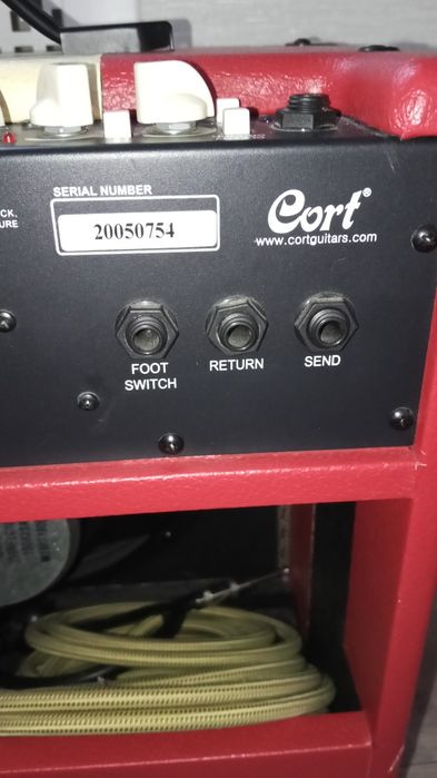 Комбоусилитель cort 30w