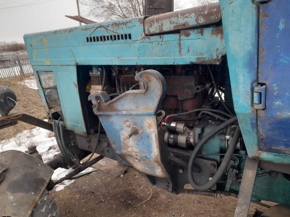 Продам  трактор  с куном и телегой