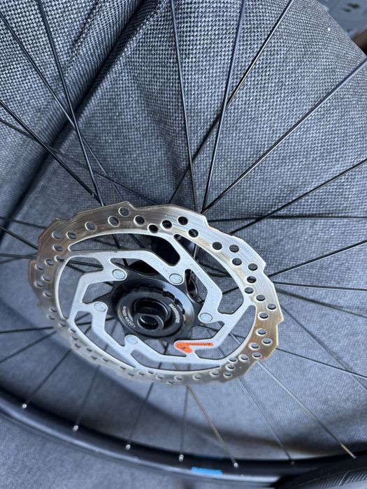 roti shimano rs, pinioane 105, discuri 105