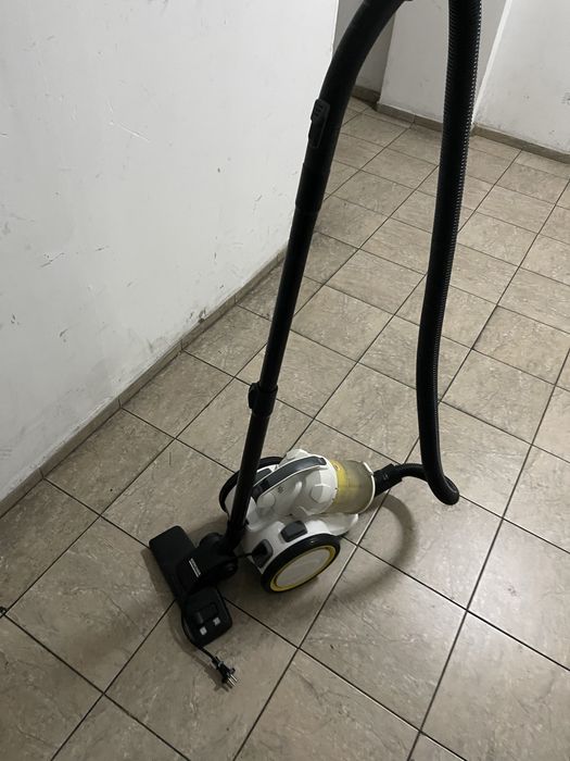 Продам пылесос  karcher