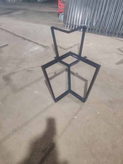 Стол каркас продам по 5000  10шт