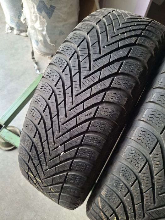 4 Anvelope m+s 185 60 r15 Pirelli