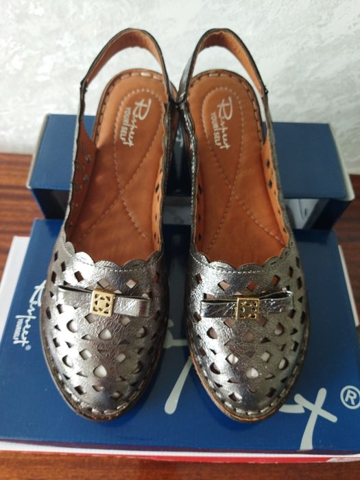 Босоножки женские