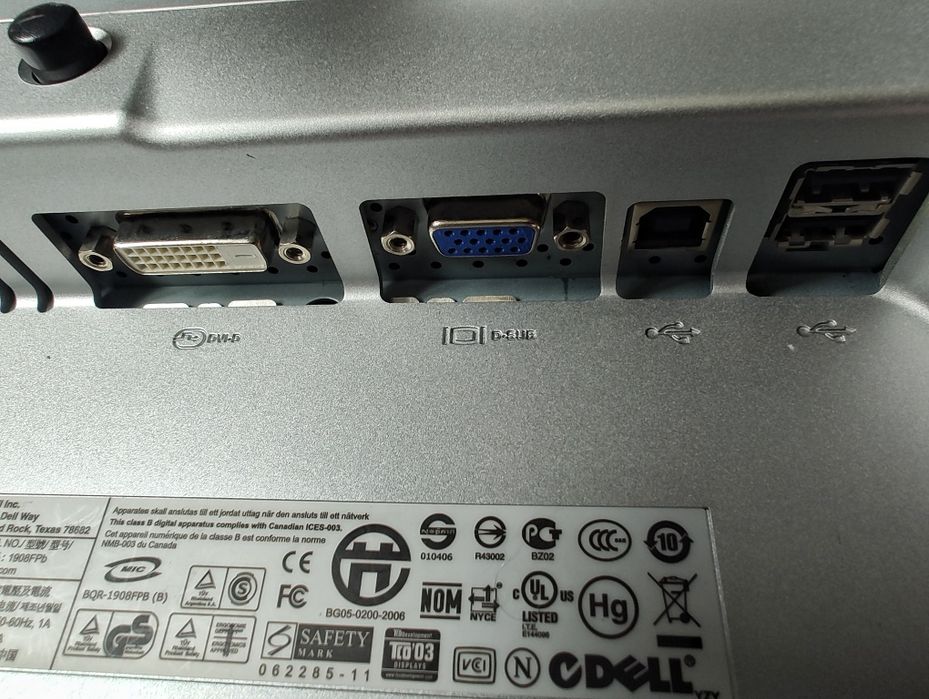 Dell 1908FPB монитор