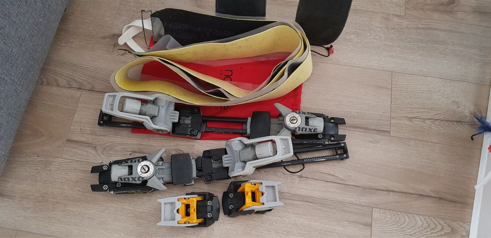 Set ski de tura Ski de tura Rossignol Bandit B3, legaturi, piei de foca