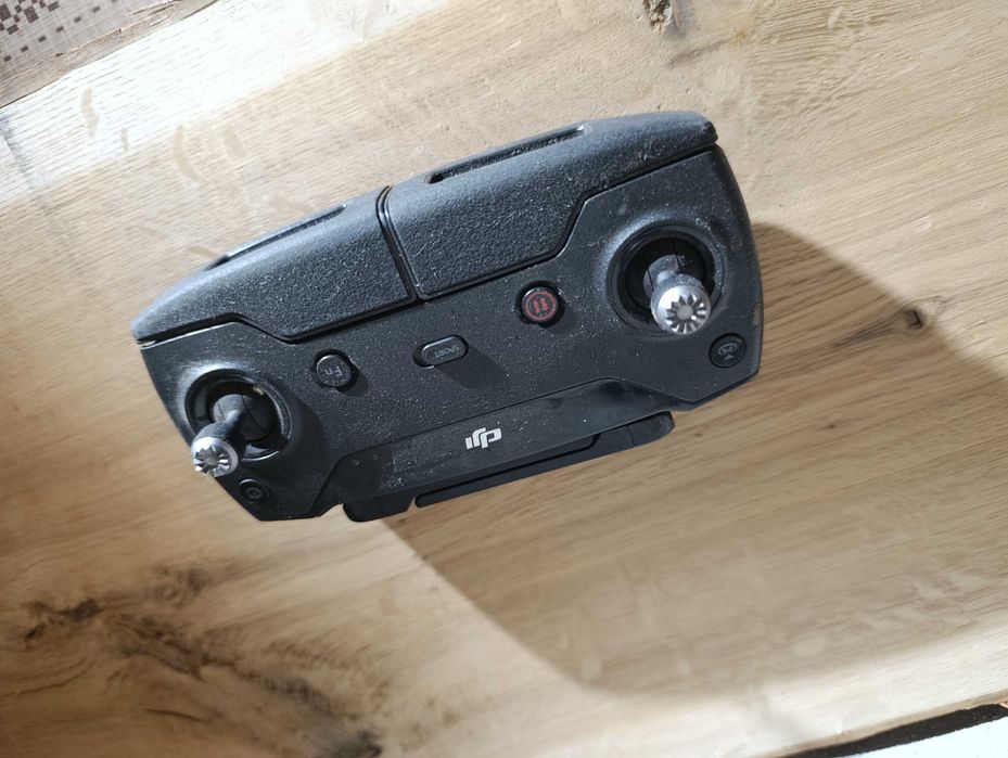 Pachetul DJI Spark Fly More Combo cu 4 baterii