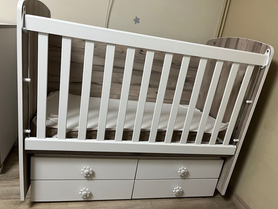 Бебешка кошара със скрин + матрак