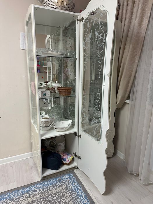 Сервант для посуды