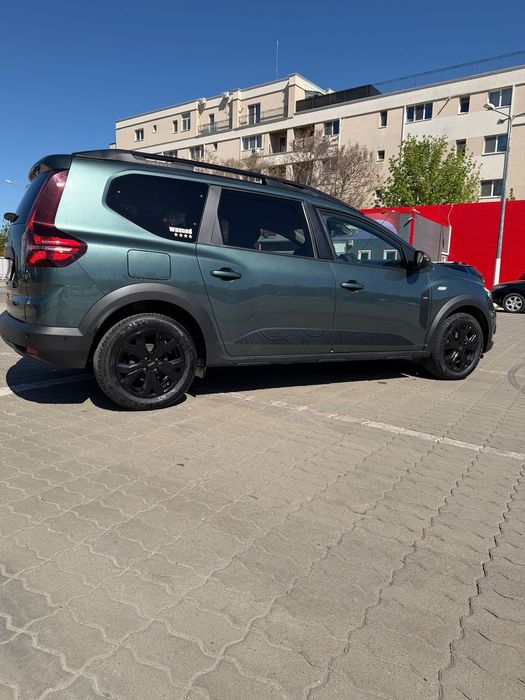 Dacia Jogger Dacia Jogger 2025 Benzină+ GPL 100 cai.   Varianta extrem+ cu 7 locuri