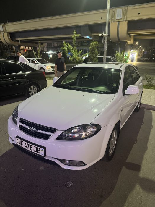 Gentra avtomat 2020yili  107000km probeg