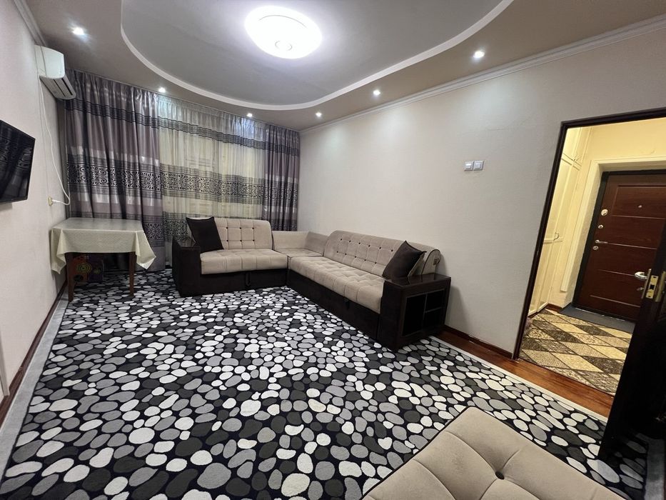 Мирабадский р-н, 2х комнатная 66м², 77-серия орентир:Рисовый, 11 радом