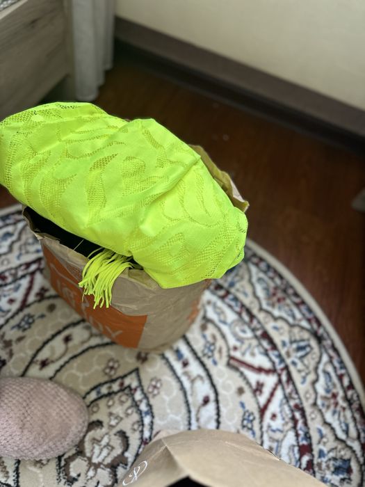 Продам б/у женские одежды