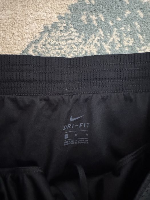 Дамски къси гащи Nike