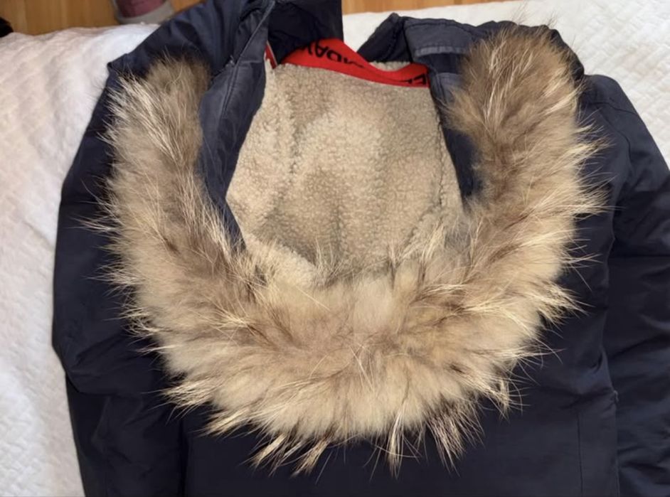 Дамско яке с естествен пух