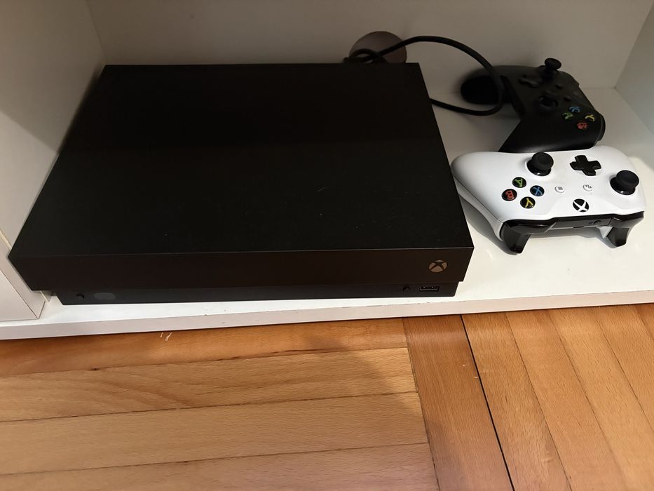 Xbox one x512 gb