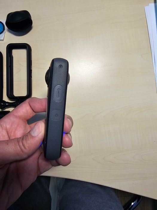 Camera Insta360 X2 aproape noua+ accesorii-Folosita ocazional