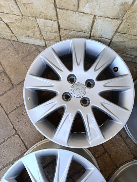 Оригинални джанти за Хонда 4х100 15 цола Jazz,City,Fit