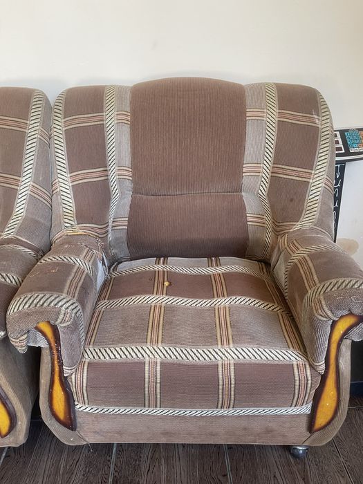 Продам два кресла