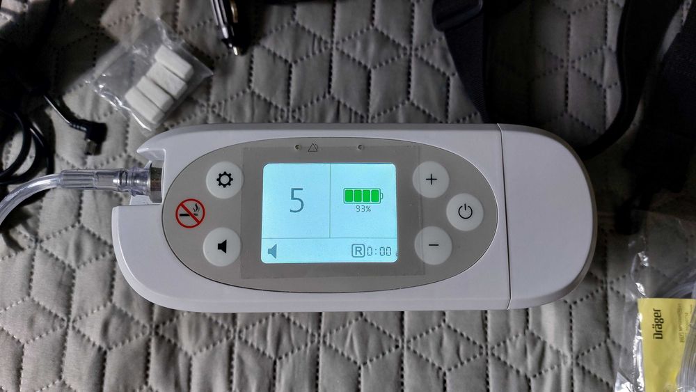 Мобилен кислороден концентратор Freedom в отлично състояние