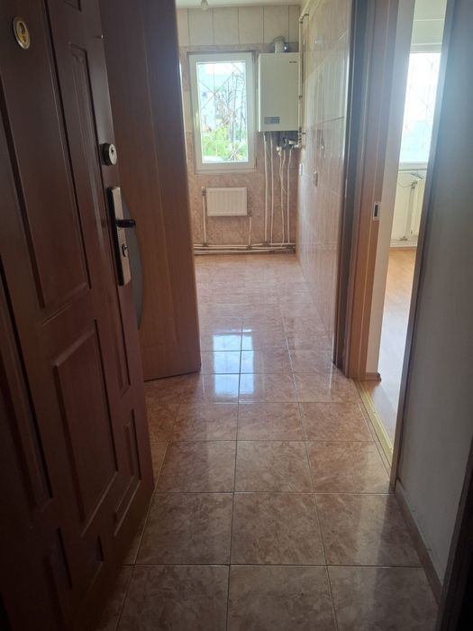 Vand apartament 3 camere