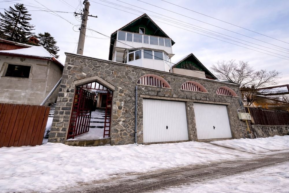 Cabana langa partie de inchiriat in Predeal