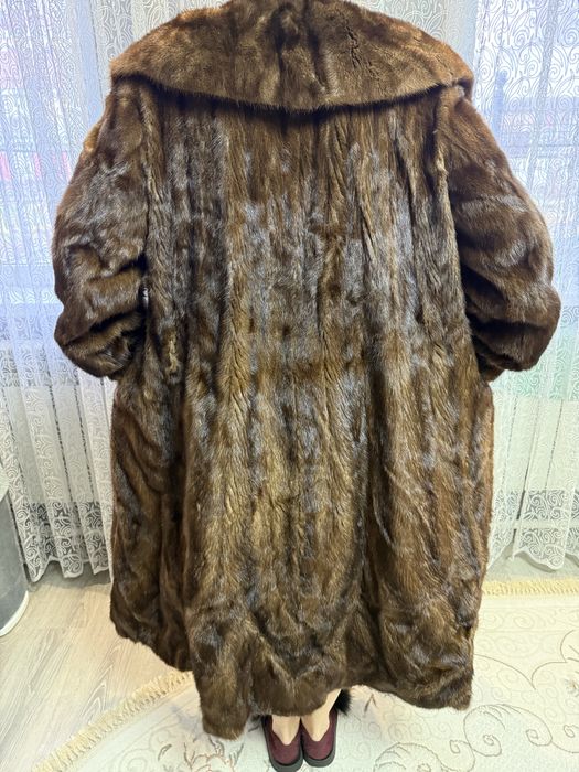 Шуба,куртка зимняя и прочее.