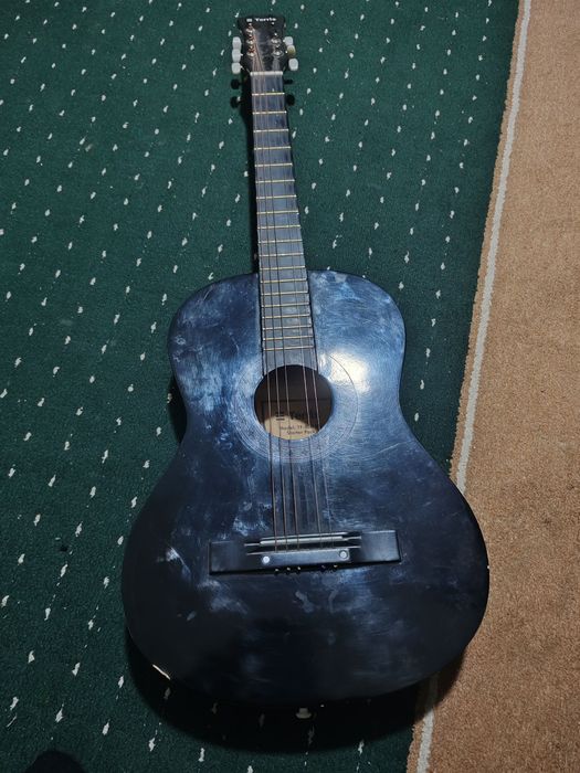 Gitara xolati yaxshi qirilmagan